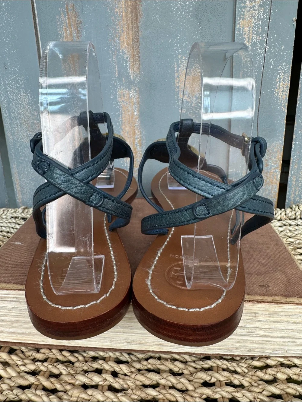 Tory Burch Leticia Logo Leather Ankle Strap Thong Sandal Navy Sz 8.5 - Picture 9 of 15